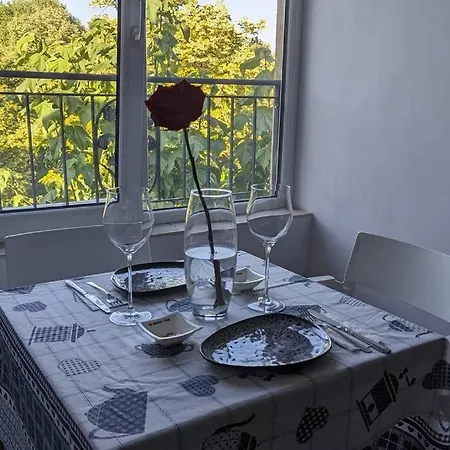 Daire Beachfront Gem In Center